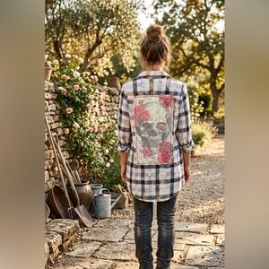 THE NU VINTAGE Patchwork / Skull / Flowers / NWOT / Medium /